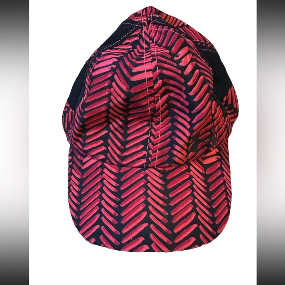 Under Armour Womens One Size Hat Fly Fast Red Black Adjustable Cap Run Heatgear